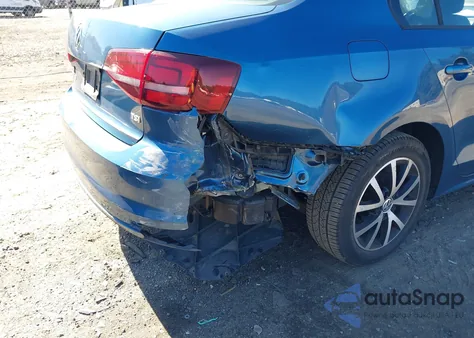 2016 Volkswagen Jetta 1.4T Se z USA, uszkodzony, nr VIN 3VWD67AJ0GM279731